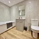 Jaytrees, - Luxury With Hot Tub Holiday home Keswick (Cumbria)