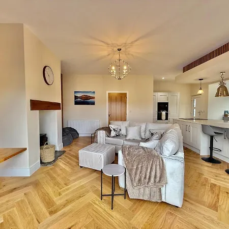 Jaytrees, - Luxury With Hot Tub Holiday home