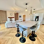 Сasa de vacaciones Jaytrees, - Luxury With Hot Tub