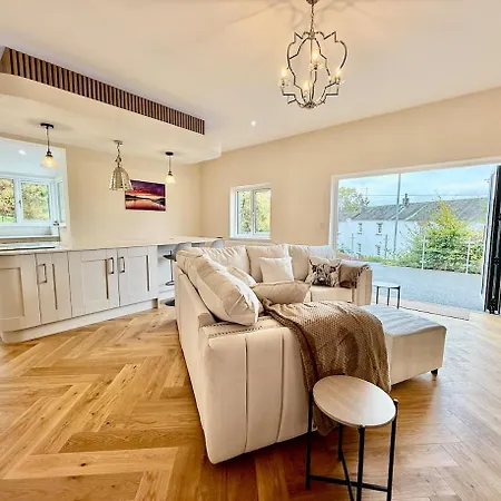 Hébergement de vacances Jaytrees, - Luxury With Hot Tub